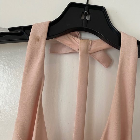 V Neck Halter Gown with Sash
WHITE BY VERA WANG - Picture 7 of 8